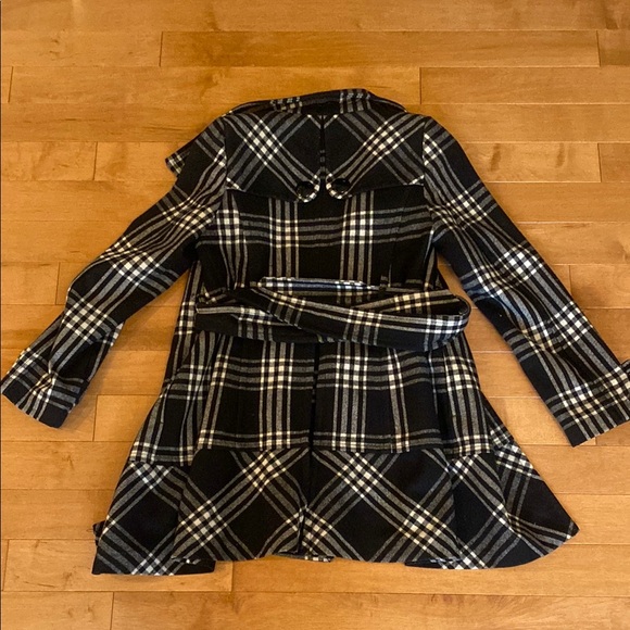 Express Black & White Plaid Belted Tailored Coat | Classic Fall Winter - Picture 6 of 7